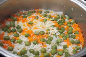 طرز تهیه دمی نخودفرنگی و هویج